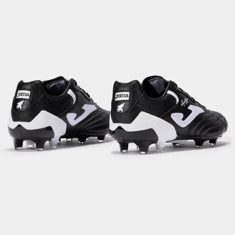 Joma Aguila Cup 2401 Firm Ground (FG) the heel incorporates an EXO COUNTER heel counter protecting and strengthening the area. 